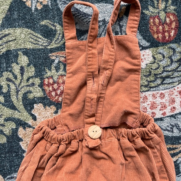 Soor Ploom Oona - Picture 3 of 3